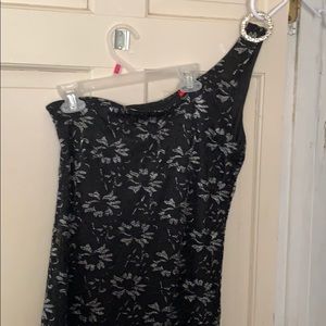 Short One strap dress.